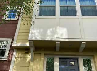 906 Arietta Dr, Mountain View, CA 94043