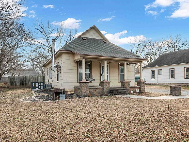 Listing photo 3