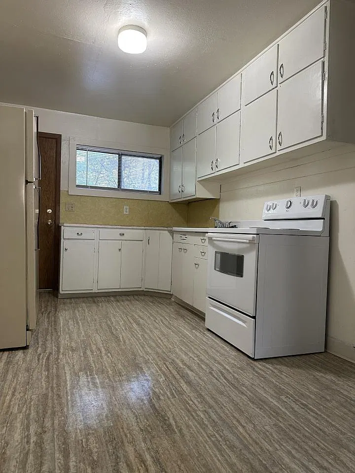2 bed, 1.0 bath, 800 sqft, $825 — Photo 3