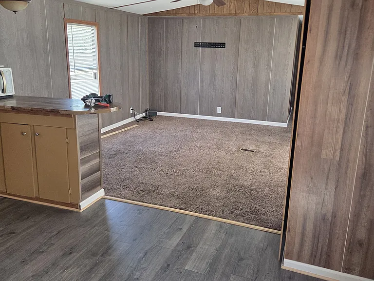 291 Cougar Dr — Photo 2