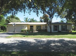 410 Curry Cir, Margate, FL 33068