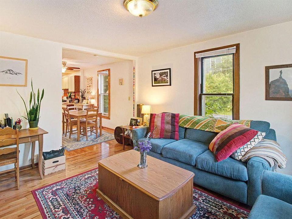 1st image of 304 Beakes St #1