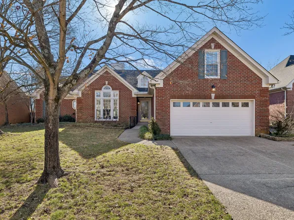 142 Mansker Park Dr, Hendersonville, TN 37075