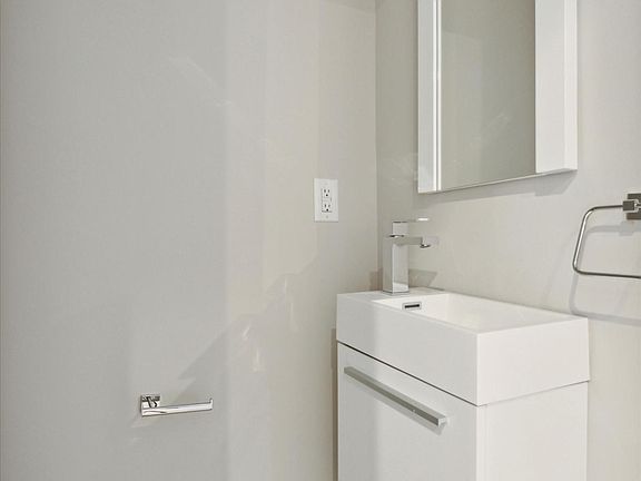 5th image of 2605 Annin St #3L