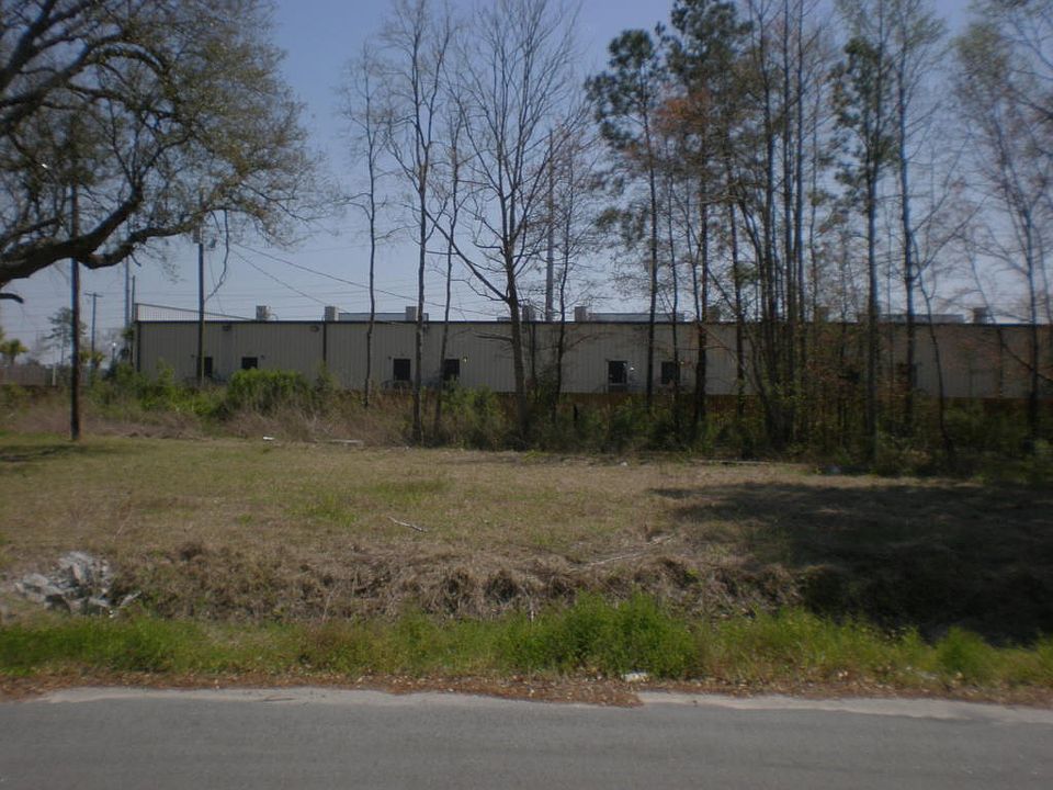 2nd image of 3901 New Hope Rd