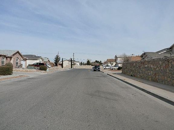4th image of 2241 Tierra Robles Dr