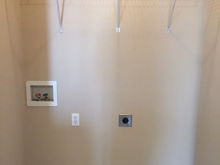 605 Cedar Brook Ct — Photo 10