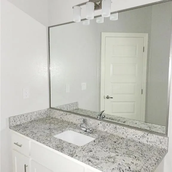 1916 Redbud Ln #4 — Photo 13