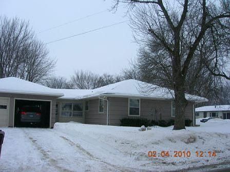 4th image of 202 Floral Ave