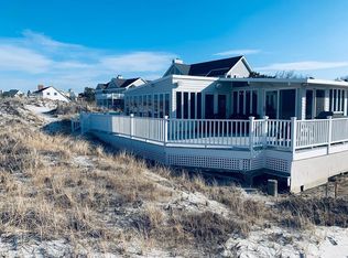 19 Wingaersheek Rd, Gloucester, MA 01930