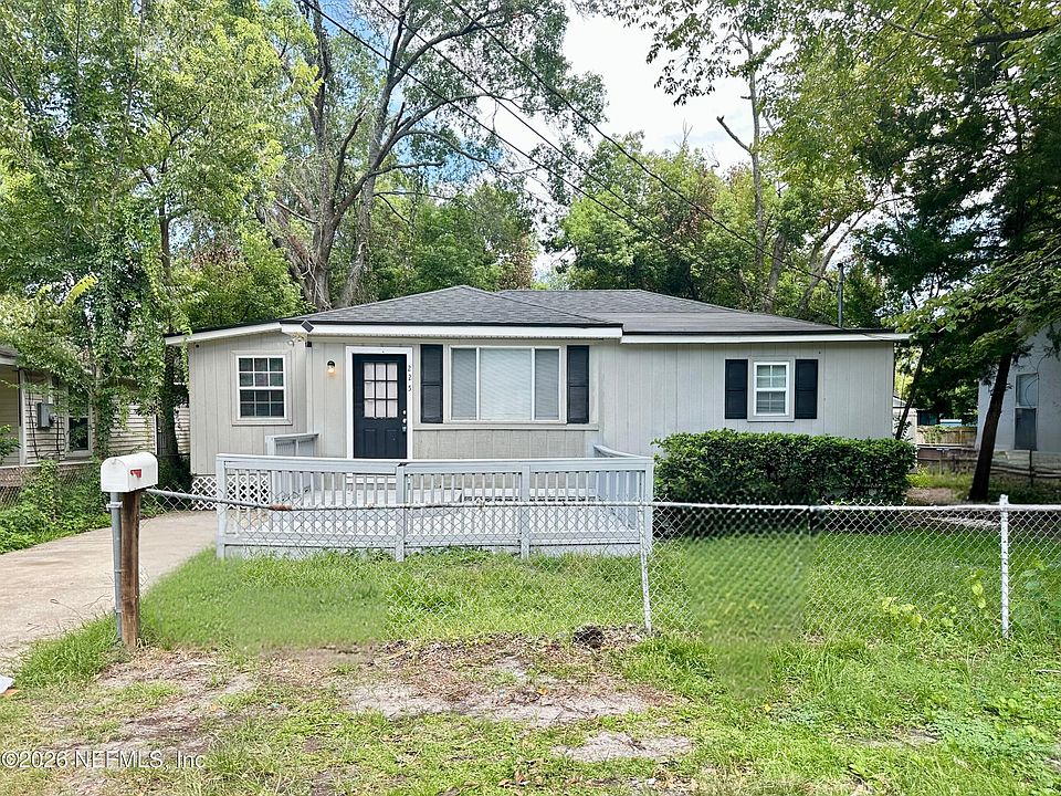 1st image of 225 SHORTREED Street