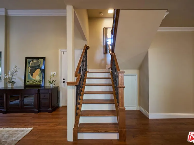 1937 S Beverly Glen Blvd #20 — Photo 9