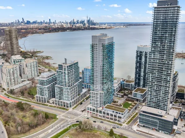 16 Brookers Ln #Penthouse 03, Toronto, ON M8V 0A5