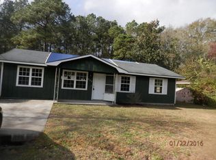 609 Caines Rd, Hinesville, GA 31313