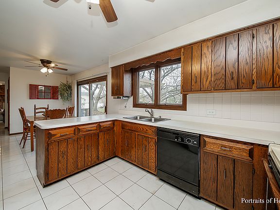 3rd image of 6386 Hastings Ln
