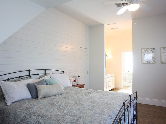 5th image of 5645 Duneville St