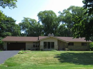 8570 N Fielding Rd, Bayside, WI 53217
