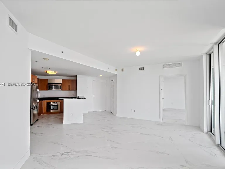 300 S Biscayne Blvd #T-3010 — Photo 3