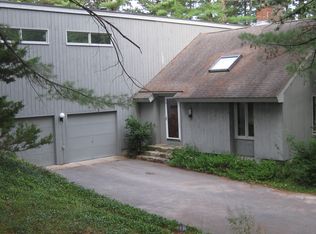 3 Orchard View Dr, Amherst, NH 03031