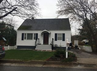 22 Thompson St, Newton, NJ 07860