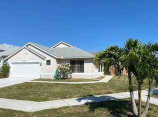 22381 Sands Point Dr, Boca Raton, FL 33433