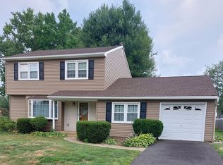 236 Walton Dr, Morrisville, PA 19067