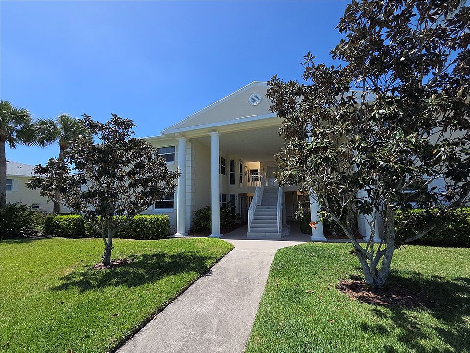 1st image of 422 Grove Isle Cir #422
