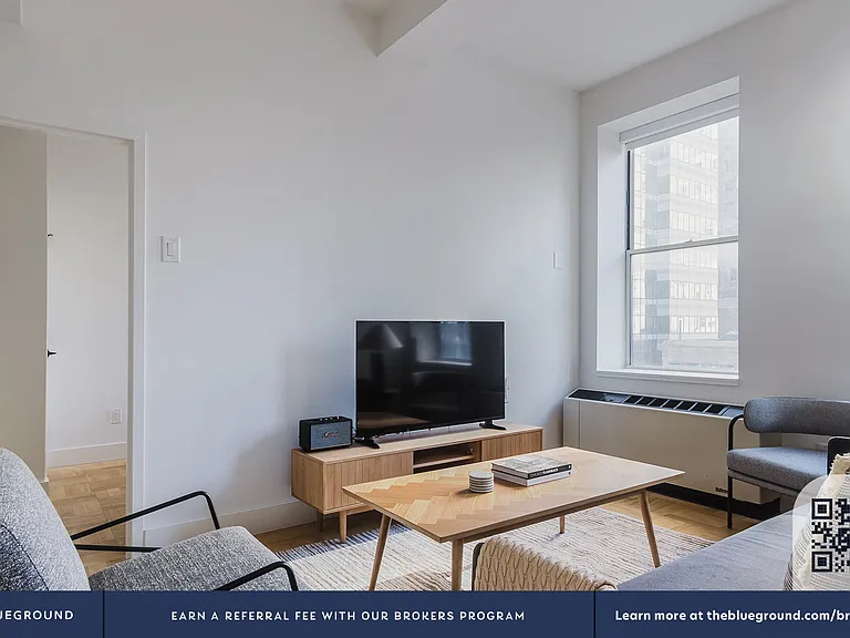 67 Wall St #17G — Photo 4