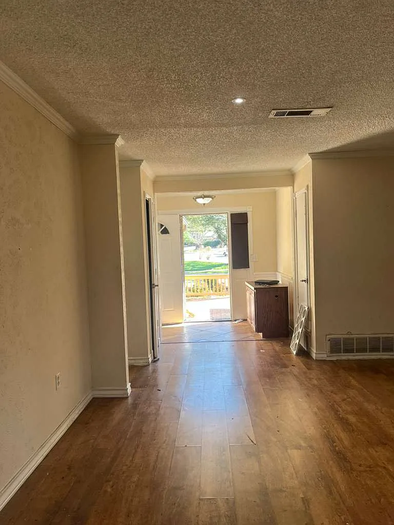 Building Photo - 2701 Cibola Dr