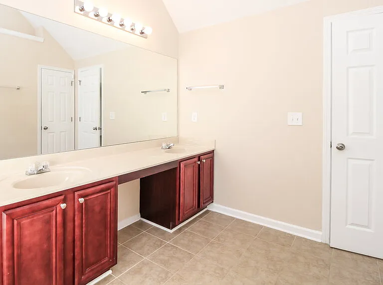 4940 Hopewell Manor Dr — Photo 20