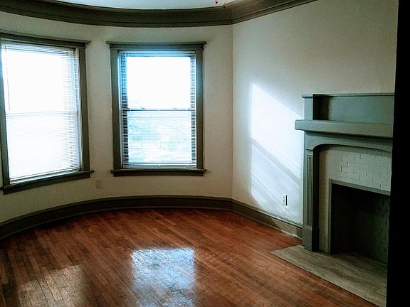 3rd image of 4719 S Forrestville Ave #3