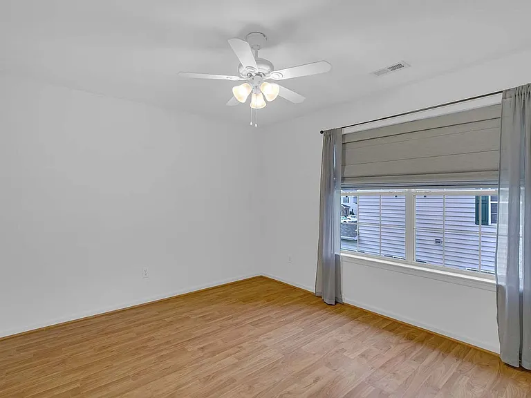 417 Belmont Cir — Photo 26
