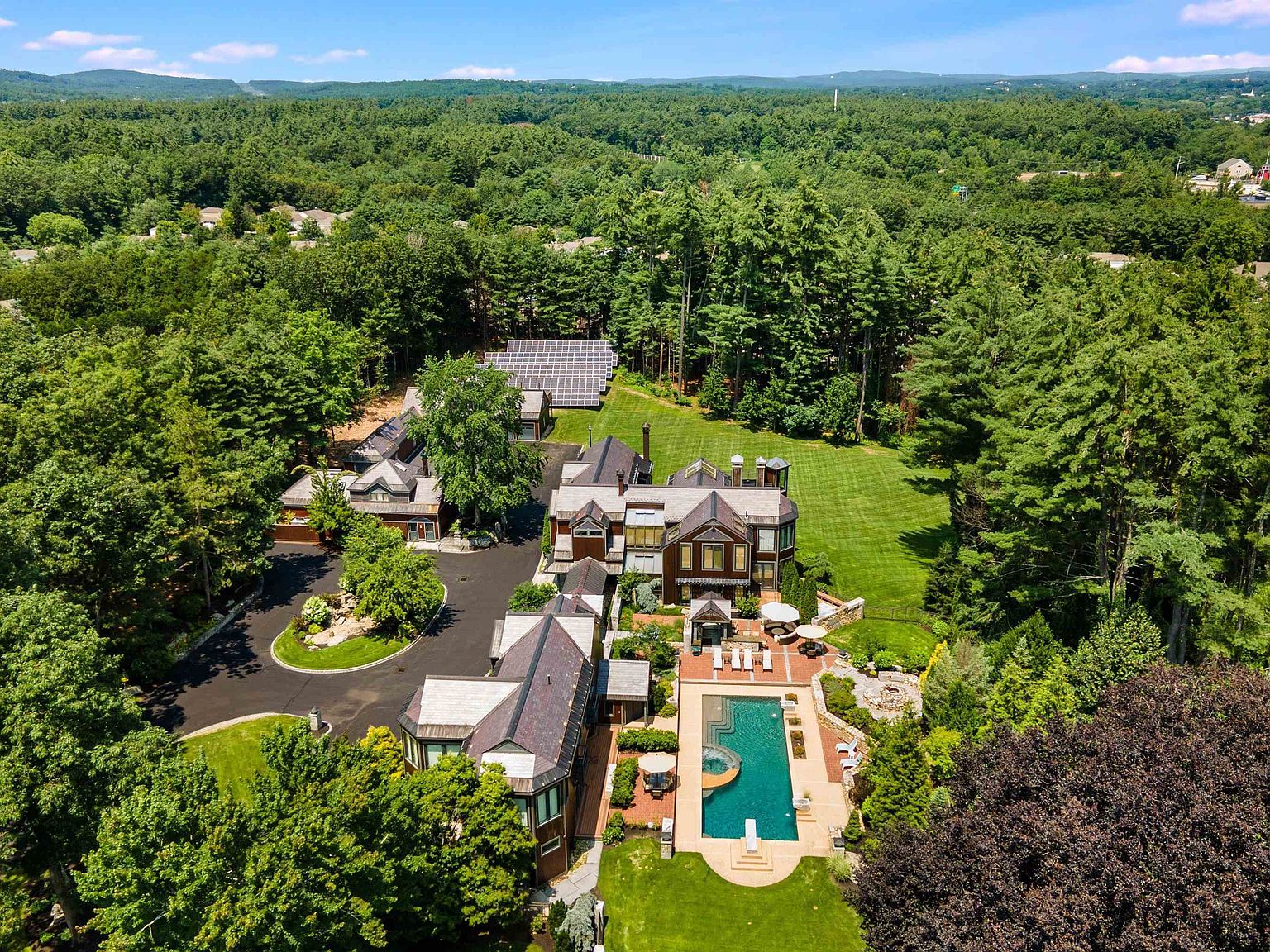 182 Meetinghouse Road, Bedford, NH 03110 | Zillow