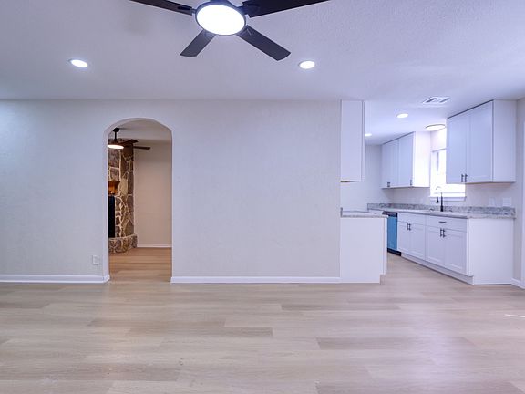 4th image of 609 Bethlehem St #1