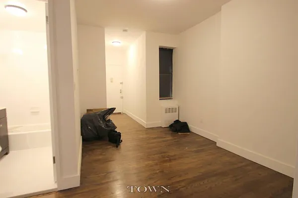 Rented by Town Residential | media 29