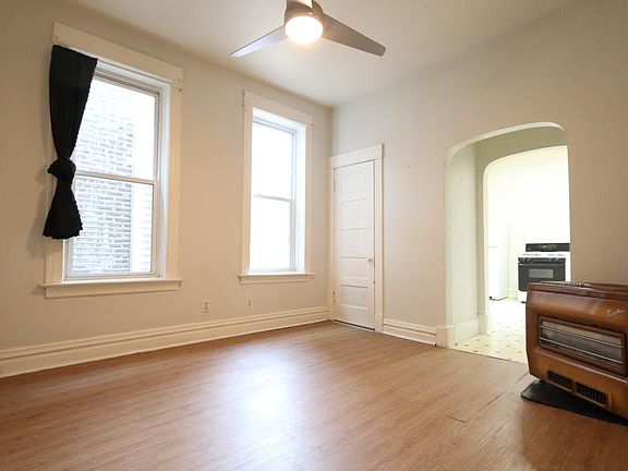 2nd image of 2440 S Oakley Ave #1R