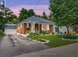 1055 Western Ave #1, Peterborough, ON K9J 5W5