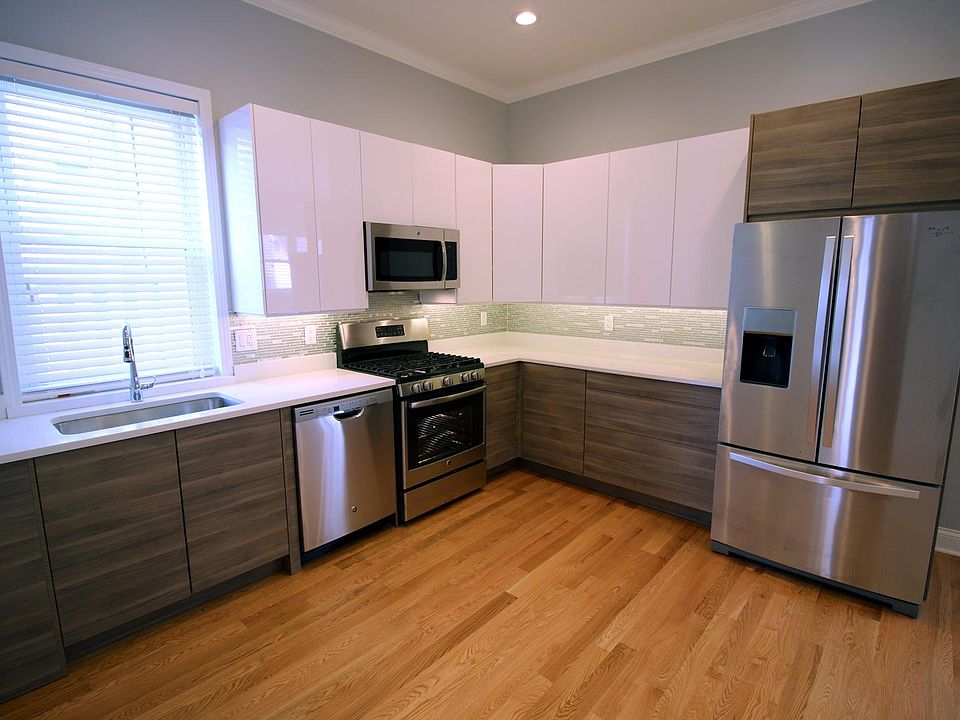1st image of 4236 N Albany Ave #8wgm0p4pv