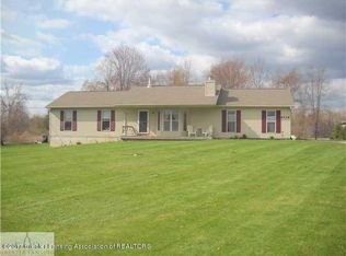 9736 Vogt Rd, Fowlerville, MI 48836