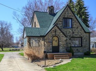 35476 Roberts Rd, Eastlake, OH 44095