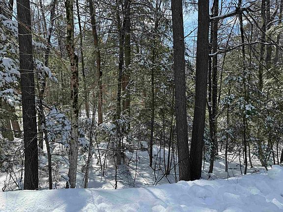 2nd image of 224 Valley Road