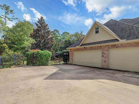 3rd image of 37426 Edgewater Dr