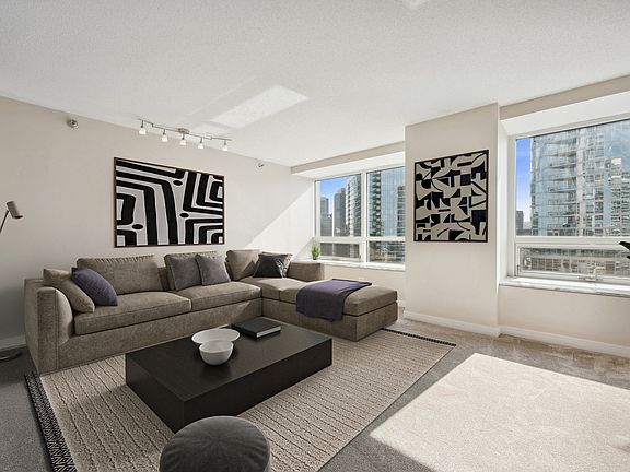 3rd image of 512 N McClurg Ct APT 3609