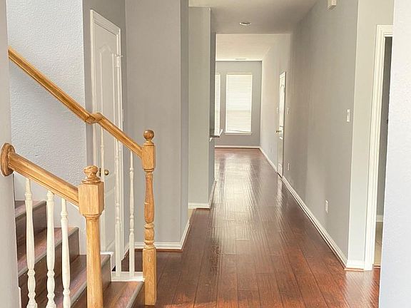 4th image of 3700 Cottonwood Springs Dr