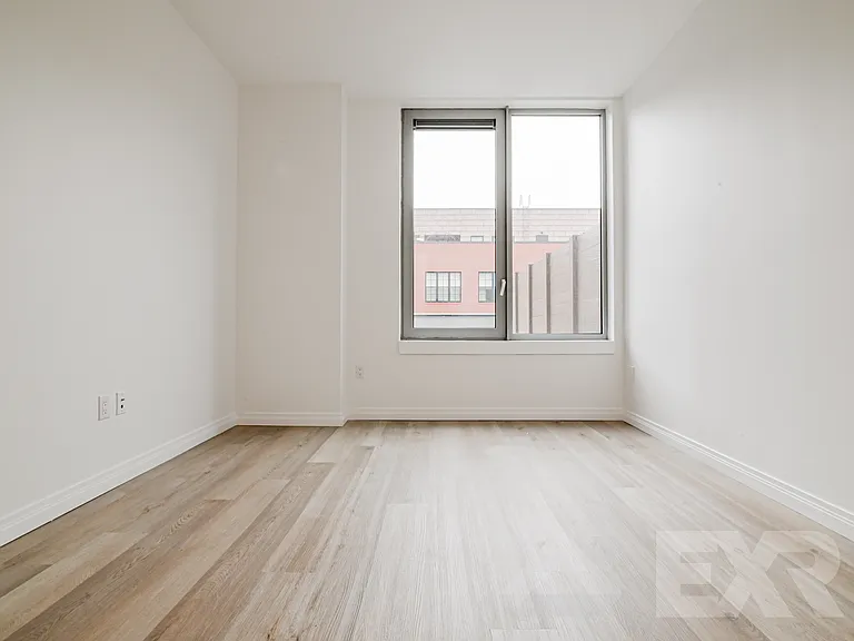 957 Atlantic Ave #204 — Photo 5