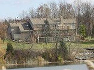 11569 Silver Lake Rd, Brighton, MI 48116