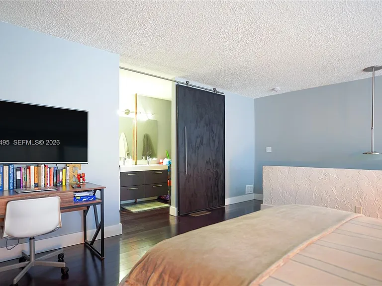 18101 NW 68th Ave #C204 — Photo 16