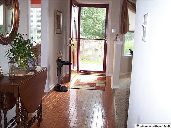 3rd image of 44 Highland Dr