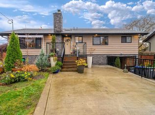 922 Seacrest Ct, Pt Moody, BC V3H 1K5