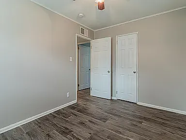 2 bed, 1000 sqft, $1,275 — Photo 4